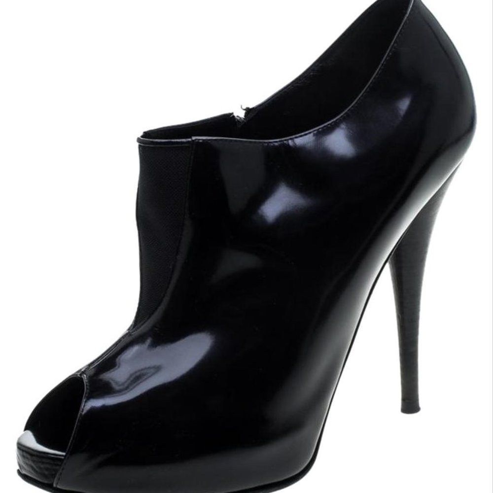 Authentic Fendi black leather peep toe booties